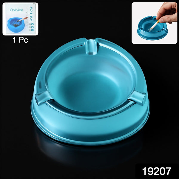 Heavy - Duty Transparent Plastic Ashtray with Triple Rest Slots (1 Pc) - kongkits.com
